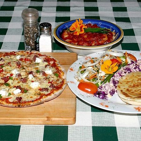Tower Of Pizza Bed and Breakfast Ethels Drive Exteriör bild